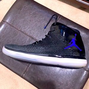 Jordan 29 Nike Basketball Shoe like new!